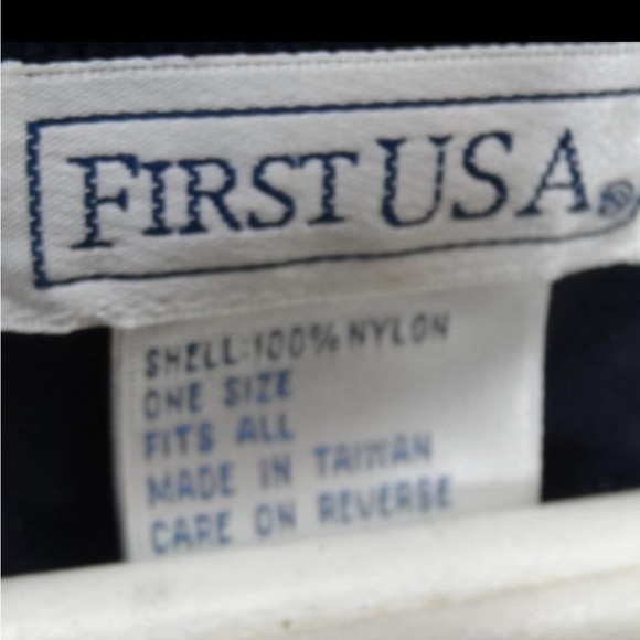 Minnesota Twins Wind Breaker. V-Neck - Picture 2 of 3